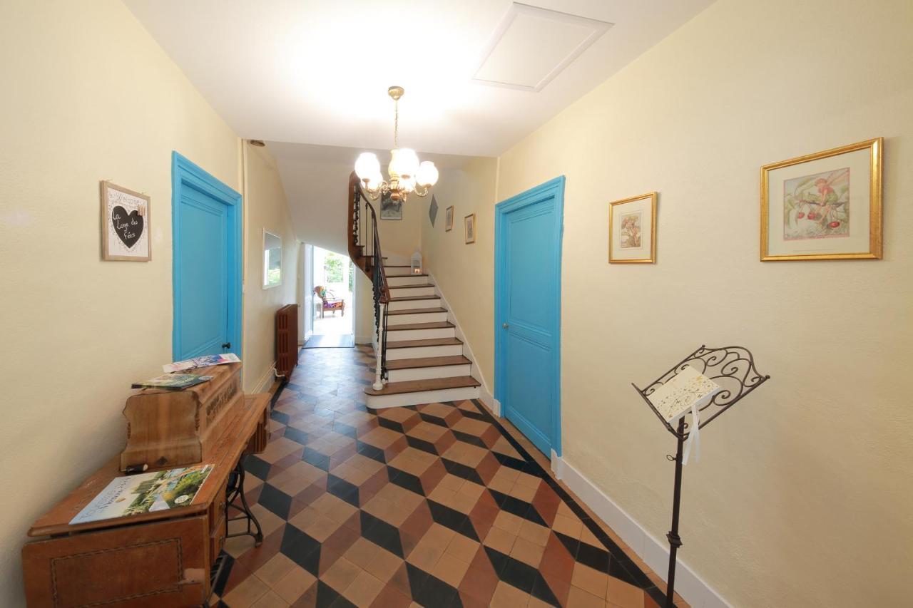 Bed and Breakfast La Loge Des Fees Latille Экстерьер фото