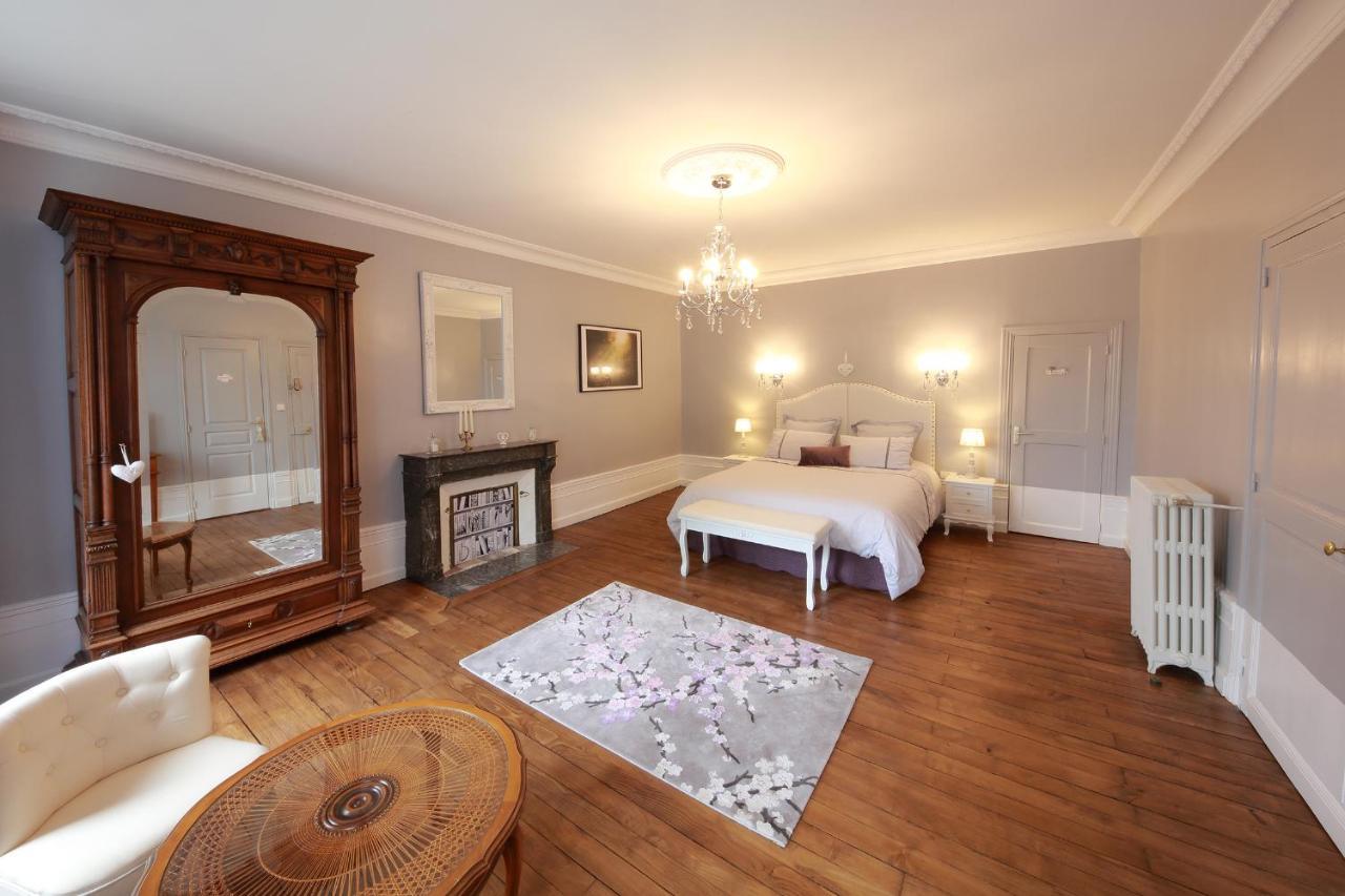 Bed and Breakfast La Loge Des Fees Latille Экстерьер фото
