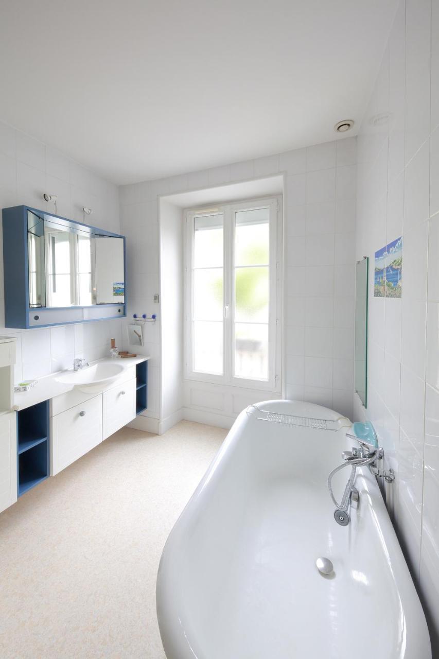 Bed and Breakfast La Loge Des Fees Latille Экстерьер фото